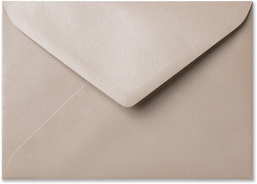 Umschlag Metallic 15,6 x 22 cm Sand